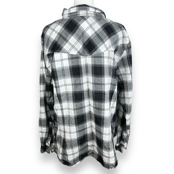 Torrid Plaid Long Sleeve Button Down Shirt Size 2 - Picture 3 of 8